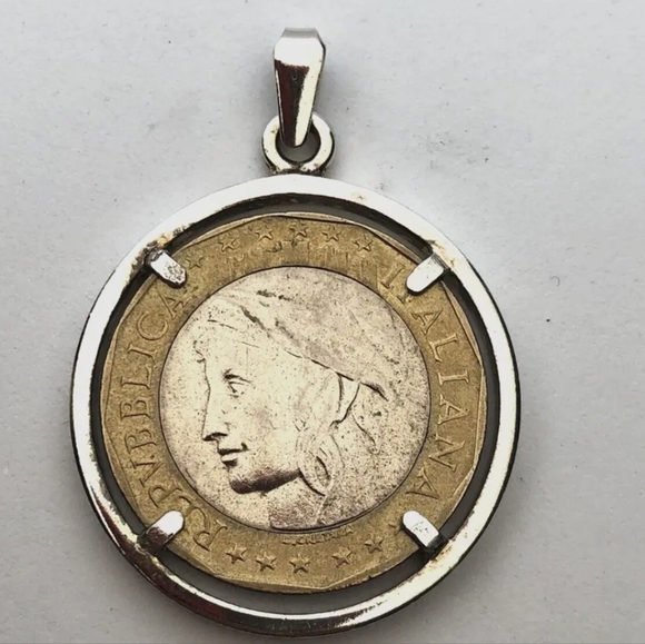 Vintage 925 Sterling Silver 1000 Lire Italiana Coin Pendant Charm Gorgeous 😍 - Picture 1 of 3